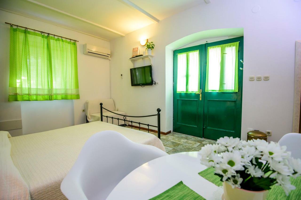 Rustica Apartments Шибеник Экстерьер фото
